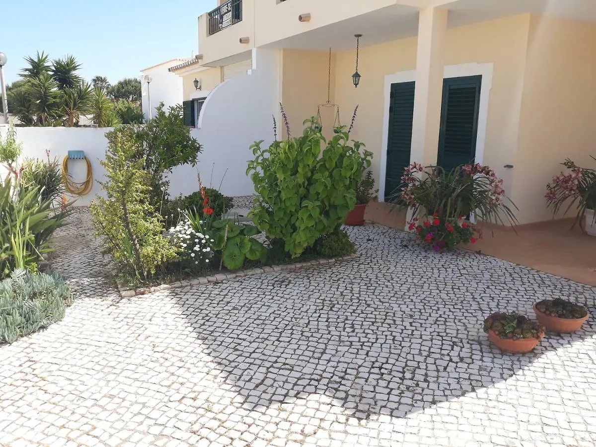 Portomos Beach, Lagos Rms Apartment Homestay